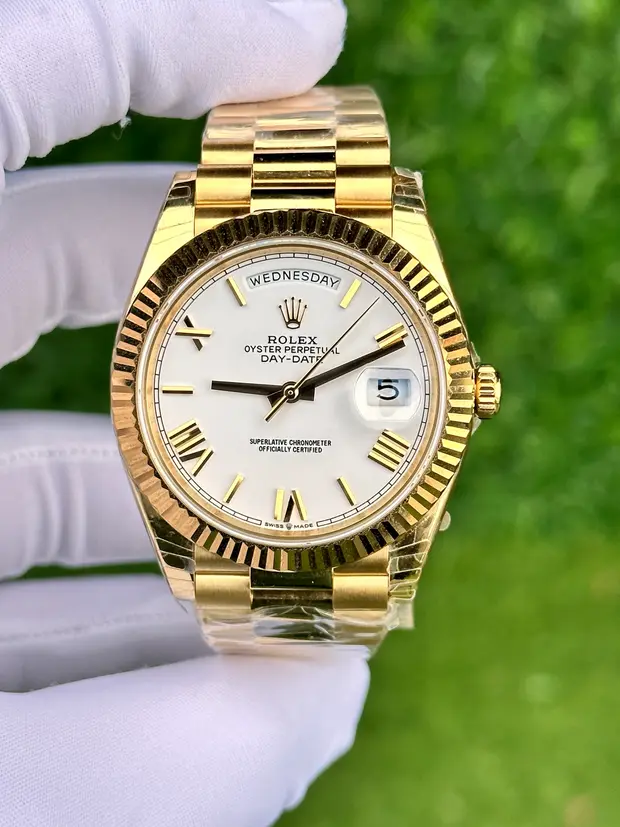 Rolex Day-Date "Cubuklu Altın Kadran" 228238 No. 05
