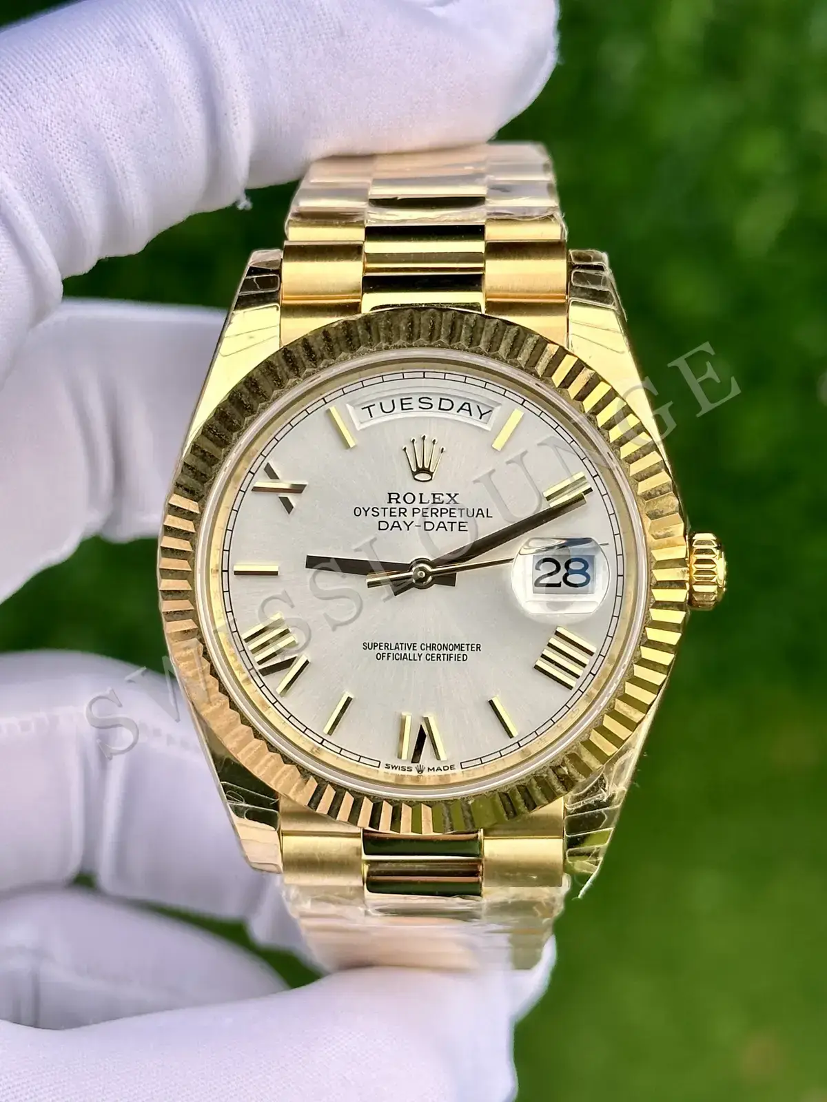 Rolex Day-Date "Cubuklu Altın Kadran" 228238