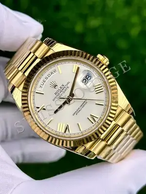 Rolex Day-Date "Cubuklu Altın Kadran" 228238 — 2. görsel