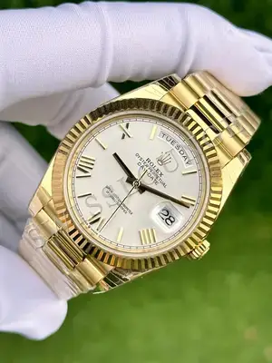 Rolex Day-Date "Cubuklu Altın Kadran" 228238 — 3. görsel