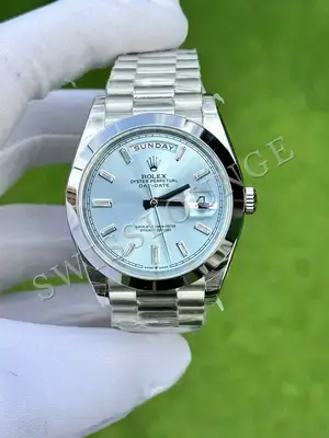 Rolex Day-Date "Ice Blue Roman Dial" — 1. görsel