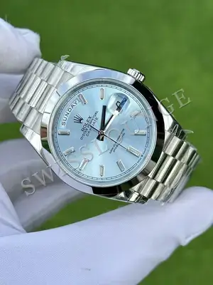 Rolex Day-Date "Ice Blue Roman Dial" — 2. görsel