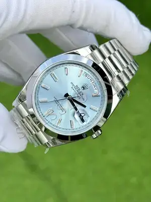 Rolex Day-Date "Ice Blue Roman Dial" — 3. görsel