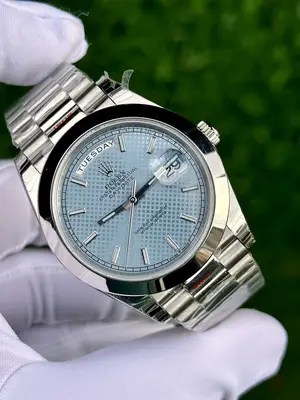 Rolex Day-Date "Platinum Ice Blue Motif" — 2. görsel