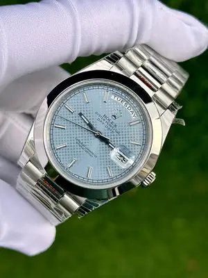 Rolex Day-Date "Platinum Ice Blue Motif" — 3. görsel