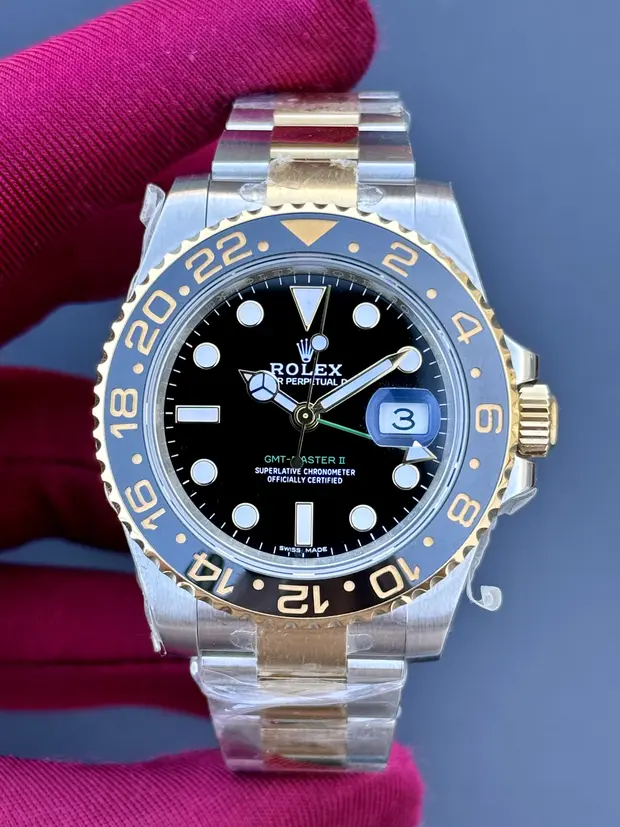 Rolex GMT-Master II 116713LN