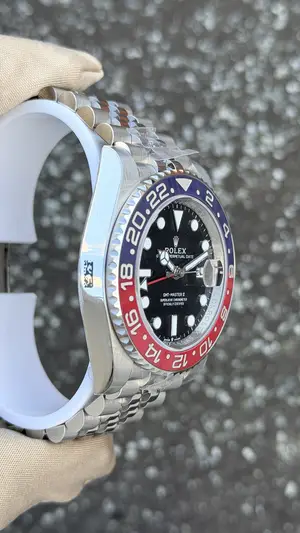 Rolex GMT-Master II "Pepsi Siyah Kadran Jubilee" 126710BLRO No. 06 — 5. görsel