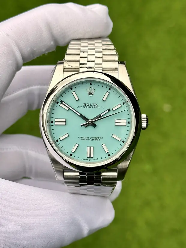 Rolex Oyster Perpetual 41 mm "Yeni Tiffany Jubile" 124300