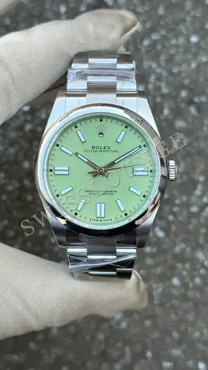 Rolex Oyster Perpetual 41 mm "Yeni Yeşil Jubile" — 1. görsel