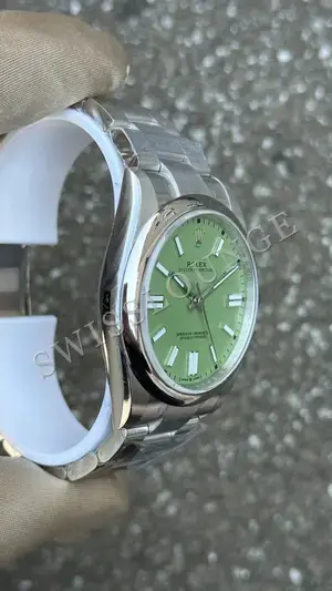 Rolex Oyster Perpetual 41 mm "Yeni Yeşil Jubile" — 5. görsel