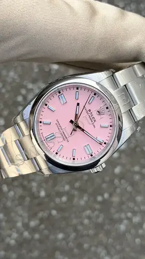 Rolex Oyster Perpetual "Candy Pink" — 3. görsel