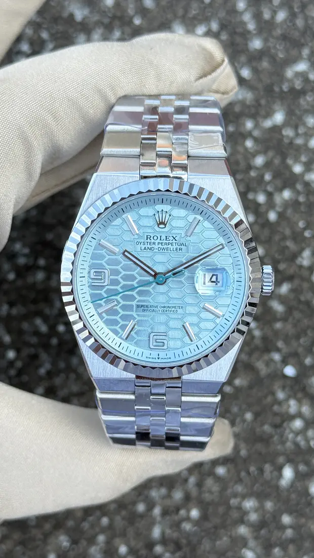 Rolex Oyster Perpetual "Gri" 114300 No. 06