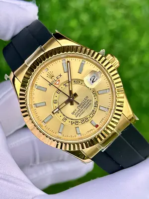 Rolex Sky-Dweller 42 mm "Altın Kadran Gold Kasa" No. 02 — 2. görsel