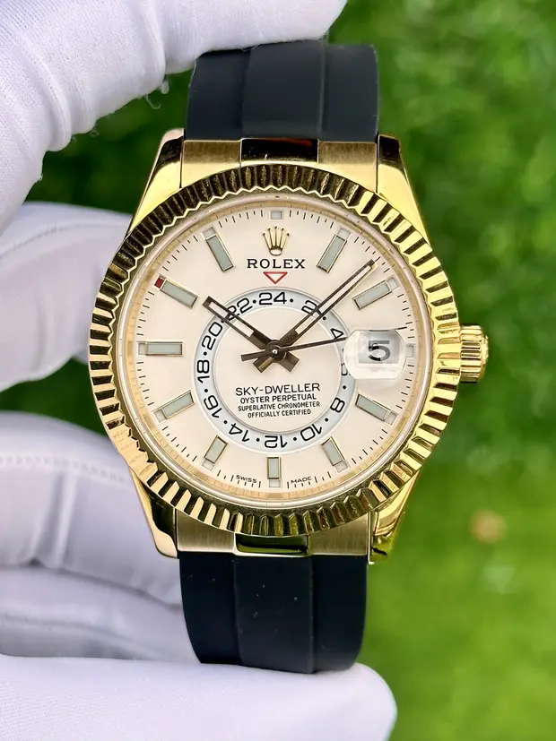 Rolex Sky-Dweller 42 mm "Altın Kadran Gold Kasa"