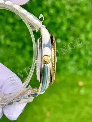 Rolex Sky-Dweller 42 mm "Gold Kadran Cift Renkli Jubile" No. 02 — 6. görsel