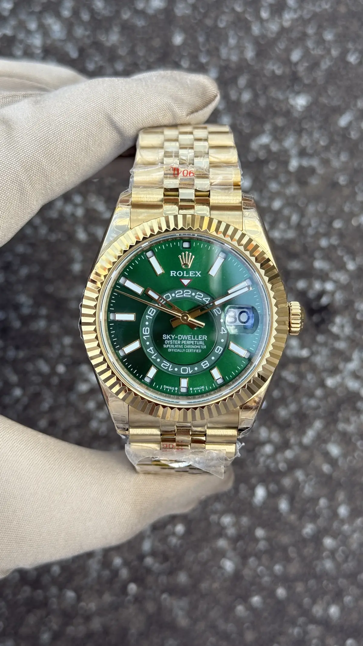 Rolex Sky-Dweller "Yeşil Kadran Jubile Kordon" 336938 No. 02