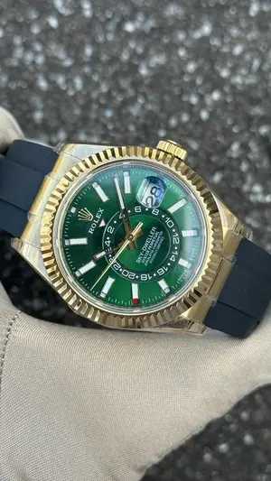 Rolex Sky-Dweller "Yeşil Kadran Jubile Kordon" 336938 — 2. görsel