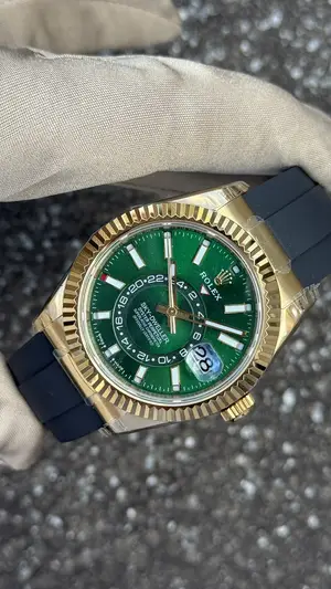 Rolex Sky-Dweller "Yeşil Kadran Jubile Kordon" 336938 — 3. görsel