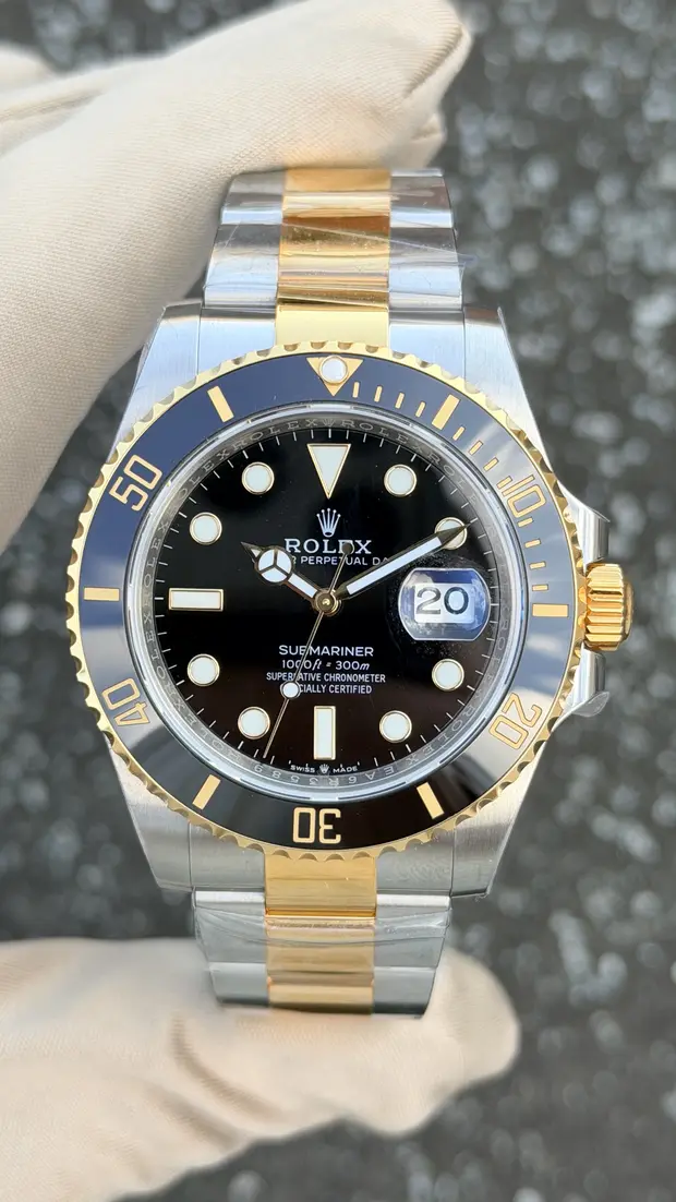 Rolex Submariner 41 mm "Starbucks" 126610LV No. 22