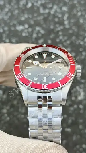 Tudor Black Bay "Burgundy" — 4. görsel