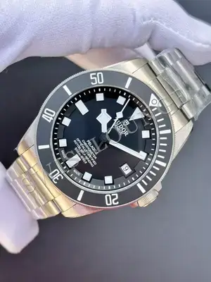 Tudor Pelagos 25610TNL, 3. görsel