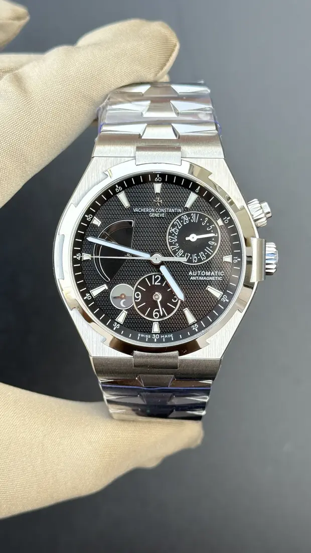 Vacheron Constantin Overseas 4520V No. 02