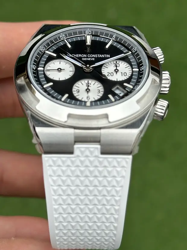 Vacheron Constantin Overseas 5500V