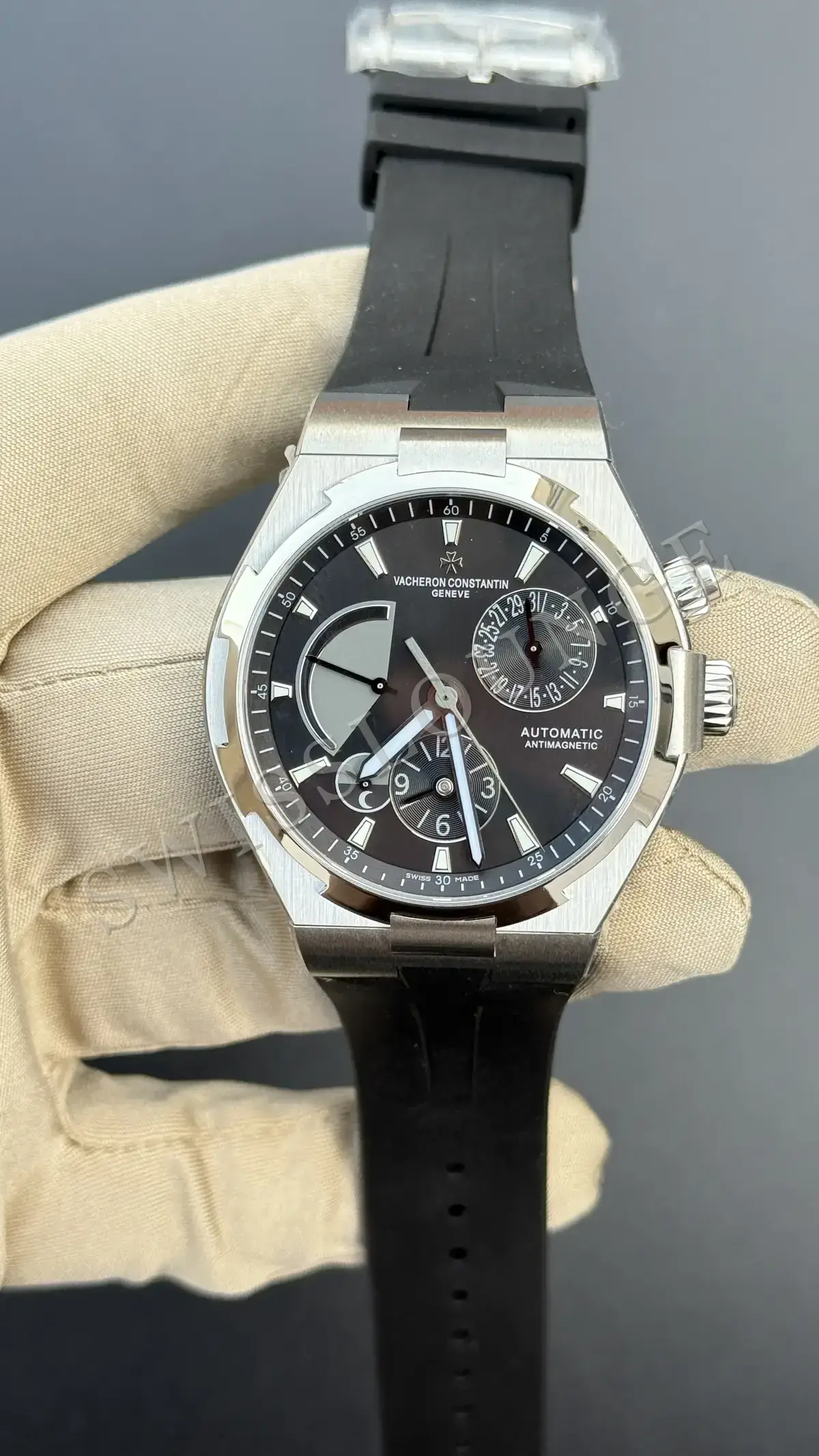 Vacheron Constantin Overseas "Çelik Kasa Gri Kadran" 47074 No. 03