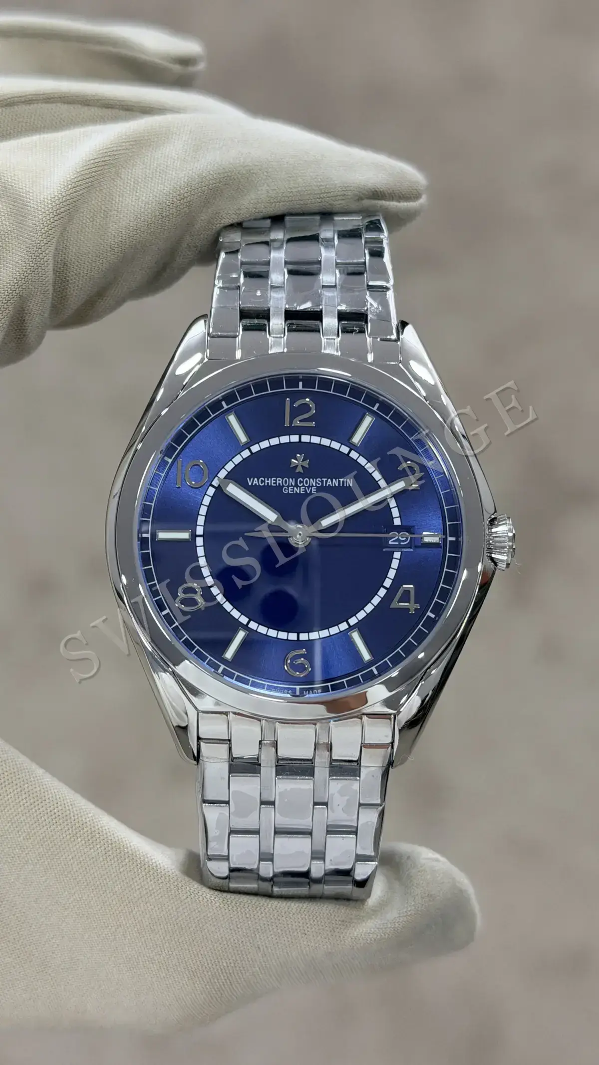 Vacheron Constantin Overseas "Çelik Kasa Siyah Kadran" 47074 No. 05