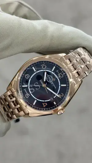 Vacheron Constantin Overseas "Quai De Lile Retrograde" — 3. görsel