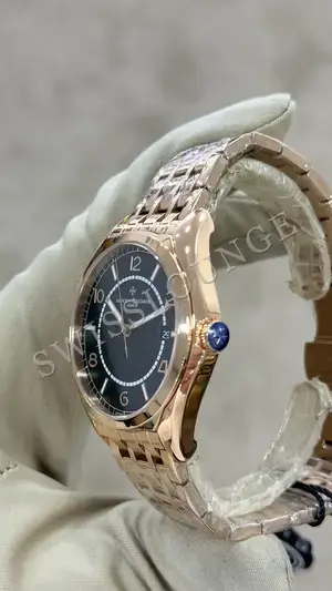 Vacheron Constantin Overseas "Quai De Lile Retrograde" — 6. görsel